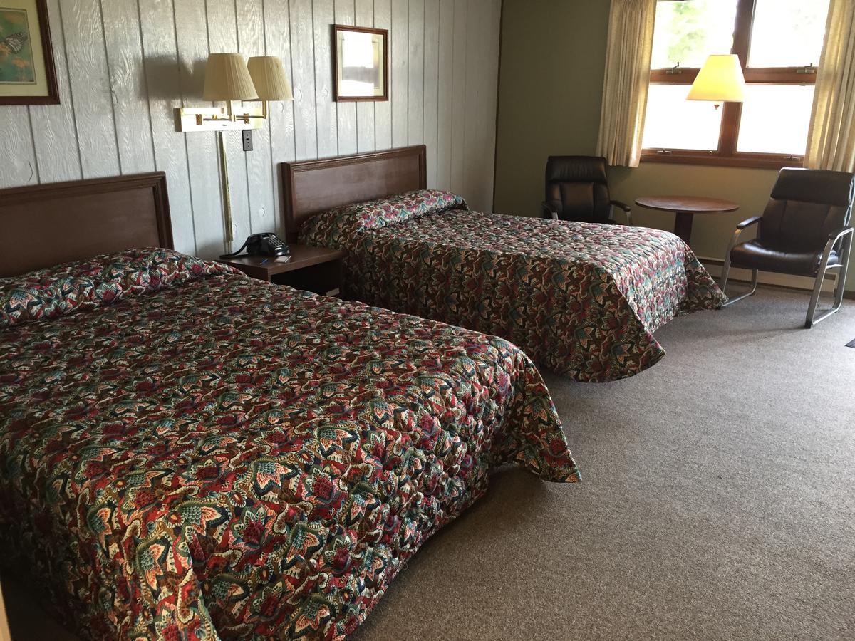 Colonial Hotel-Motel Buckhannon Esterno foto